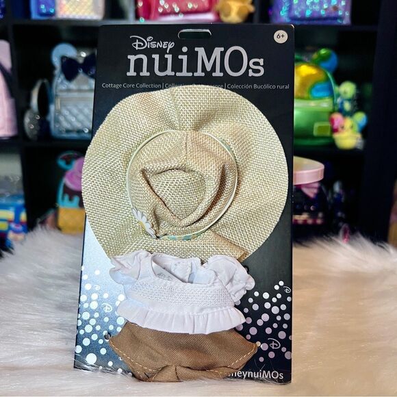 NEW Disney nuiMOs 3-piece Outfit with Picnic Blanket & Basket Accessories - Picture 2 of 8